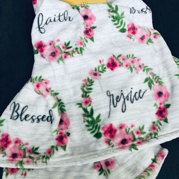 Spring Easter Blessed Rejoice Plush Floral Wreath Throw Blanket - Picture 2 of 5